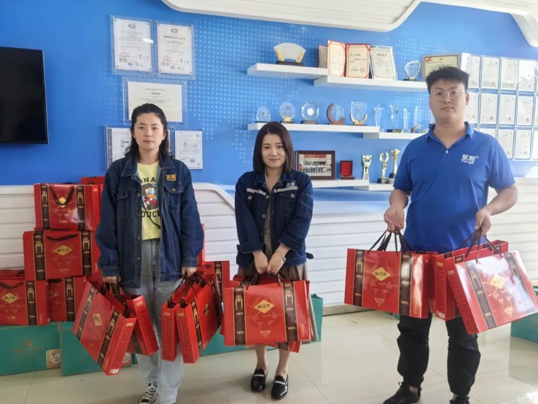 【永利福利】月未圓，福先至— 永利為全體員工發放雙節福利